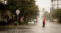 California en alerta: un río atmosférico traerá lluvias torrenciales y riesgo de deslaves en el estado de EE. UU.