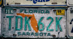 Mucha atención, conductores en Florida: ¿pueden multarte hasta con US$500 por tener la placa vehicular sucia?