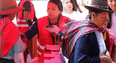 Peruanos pueden recibir un bono de S/300 si cumplen con este requisito en 2025: ¿cómo consultar si estás en el padrón de beneficiarios?