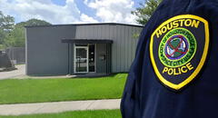 Texas: embalsamadora es acusada de presuntamente mutilar el cadáver de un delincuente sexual durante autopsia en Houston