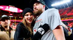 Taylor Swift y Travis Kelce salen en público para una cena en Nueva York un mes después del Super Bowl