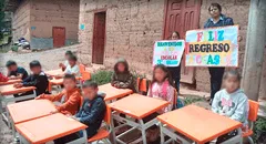 Más de 300 escolares inician clases en la calle por aulas colapsadas por lluvias en Pataz
