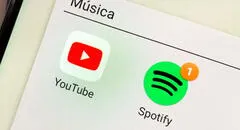 Despídete de Spotify: así escuchas música de YouTube sin anuncios y con la pantalla del celular apagada
