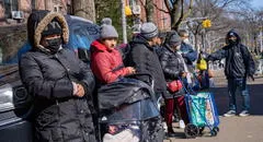 ¡Malas noticias para Trump! Proyecto de ley en Nueva York busca que este grupo de inmigrantes reciban beneficios para viviendas