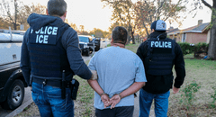 Muy malas noticias para inmigrantes en EEUU: nueva ley permitirá encarcelar a extranjeros sin autorización legal en esta ciudad