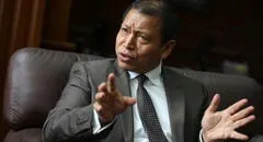 Ministro de Trabajo discrepa del MEF y descarta eliminar norma que limita la tercerización laboral: "Debe verse en el CNT"