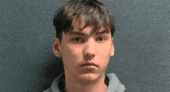 Padre dispara tres veces a hombre de 20 años tras encontrarlo desnudo en la habitación de su hija adolescente en Kentucky