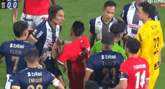 Paolo Guerrero se le fue encima al árbitro luego de ser expulsado en el Alianza Lima vs Cienciano