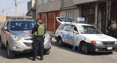 Delincuentes roban y disparan contra un taxi en Tacna: víctimas llevaban un niño a bordo