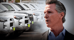 California: ley firmada por Gavin Newsom protege a conductores de multas inesperadas por vender su vehículo