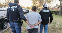 Tiene Green Card y apoyaba abiertamente a Trump, pero ICE lo detuvo e inició un proceso de deportación en su contra