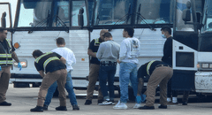 Esta ciudad de Florida refuerza sanciones penales a los inmigrantes indocumentados: pueden estar detenidos por 60 días