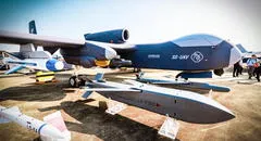 China revela su arma secreta: el dron Jiu Tian que lanza 100 drones kamikaze y supera las defensas de Estados Unidos