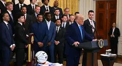 Donald Trump recibe en la Casa Blanca a los Florida Gators, campeones del básquet NCAA: "¿Creyeron que iban a ganar?"