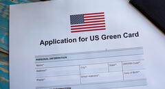 Obtén la Green Card en sencillos pasos: así puedes tramitar la residencia permanente desde el extranjero