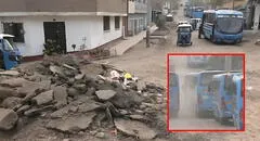 Pistas completamente destrozadas en VMT fueron tomadas por buses de la empresa Traslima como estacionamiento informal