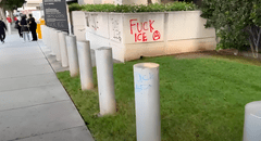 Manifestantes en Los Ángeles expresan su ira contra ICE por redadas migratorias a través de grafitis: “Que se jod**”