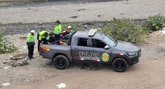 Policía Nacional halla cuerpo sin vida dentro de un costal a orillas del río Rímac en El Agustino