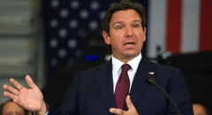 Ron DeSantis permite atropellar a inmigrantes manifestantes en las calles de Florida: “Tienes derecho”