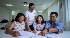 Top de carreras mejor pagadas en Perú 2025