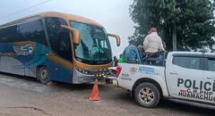 Murió mientras cambiaba las llantas de su propio bus: chofer es aplastado por su vehículo en Huamachuco