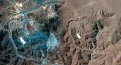 Imágenes satelitales revelan como quedó Fordow, la base nuclear iraní bombardeada por Estados Unidos