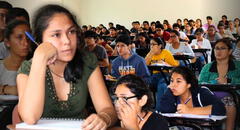 Esta es la carrera más estudiada por mujeres en Perú, según la Sunedu: no es ingeniería ni medicina y es la más demandada en Lima