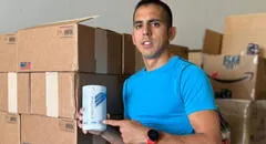 Empezó lavando autos en EEUU y hoy trabaja con Jeff Bezos en su famosa empresa: peruano gana más de US$140.000 en Amazon