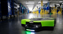 Esta empresa de Jeff Bezos tiene más de un millón de robots como trabajadores: aumentó su productividad por empleado de 175 paquetes enviados al día a 3870