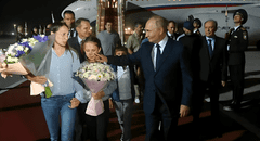 Así operaban en Sudamérica los espías rusos que fingieron ser una familia y acabaron frente a Putin en Moscú