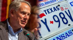 La ley firmada en Texas: Greg Abbott cambia las placas de los vehículos, decisión que puede afectar a conductores