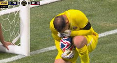 Donnarumma se quiebra en pleno partido tras fuerte lesión en el tobillo de Musiala por los cuartos de final del Mundial de Clubes