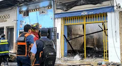 Voraz incendio arrasa con cinco inmuebles en zona comercial de Iquitos