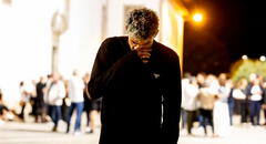 Luis Díaz reaparece y se quiebra al asistir a misa por Diogo Jota en Portugal tras ola de críticas por no estar en su funeral