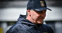 Despiden a Carlos Bustos, ex-DT de Alianza Lima, tras humillante goleada 7-2 en Bolivia y haber 'destrozado' a sus jugadores