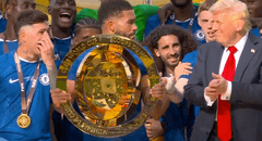 Donald Trump ignoró al presidente de la FIFA en la premiación del Mundial de Clubes y celebró con los jugadores del Chelsea