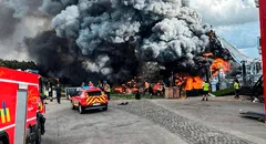 Escenario principal del festival Tomorrowland en Bélgica se incendia horas antes de comenzar evento