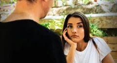 Psiquiatra del Minsa revela el verdadero significado de desviar la mirada durante una conversación: "Puede ser inconsciente o intencional"