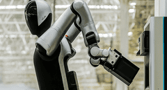 China presenta el primer robot en el mundo que funciona las 24 horas del día y los 7 días de la semana: se autocambia las baterías