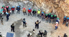 Pataz: intervienen a 23 mineros ilegales que extraían 40 kilos de oro mensual