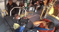 Arrestan a sujeto que golpeó con un termo a chofer de transporte público hasta dejarlo grave en Jalisco, México