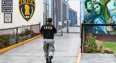 Agentes INPE torturaron a reclusa mediante asfixia y golpes: dictan 9 meses de prisión preventiva