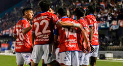 Nacional venció a Huracán FC y clasificó a octavos de final de la Copa AUF Uruguay 2025