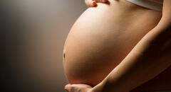 Reportan tendencia decreciente del embarazo adolescente desde el 2022