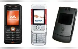 El Nokia 5700 fue otro teléfono muy popular en su época. Foto: composición Teknófilo