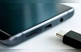 ¿Por qué el puerto USB no transfiere datos y solo carga tu smartphone?
