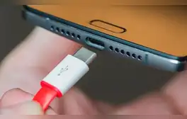 Una de las causas puede ser el desgaste del cable USB. Foto: Andro4all