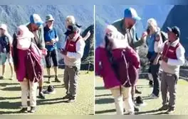 Expulsan a turistas de Machu Picchu por tomarse foto con bandera: “No pueden hacer lo que quieren”