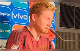 De Bruyne pierde los papeles e insulta a periodista tras eliminación de Bélgica en la Euro: "Estúpido"