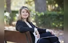 Mercedes Monmany: “Son épocas en las que no caben los tonos tenues, grises, indeterminados. Hay que elegir. Y la elección no es otra que el compromiso con lo justo”